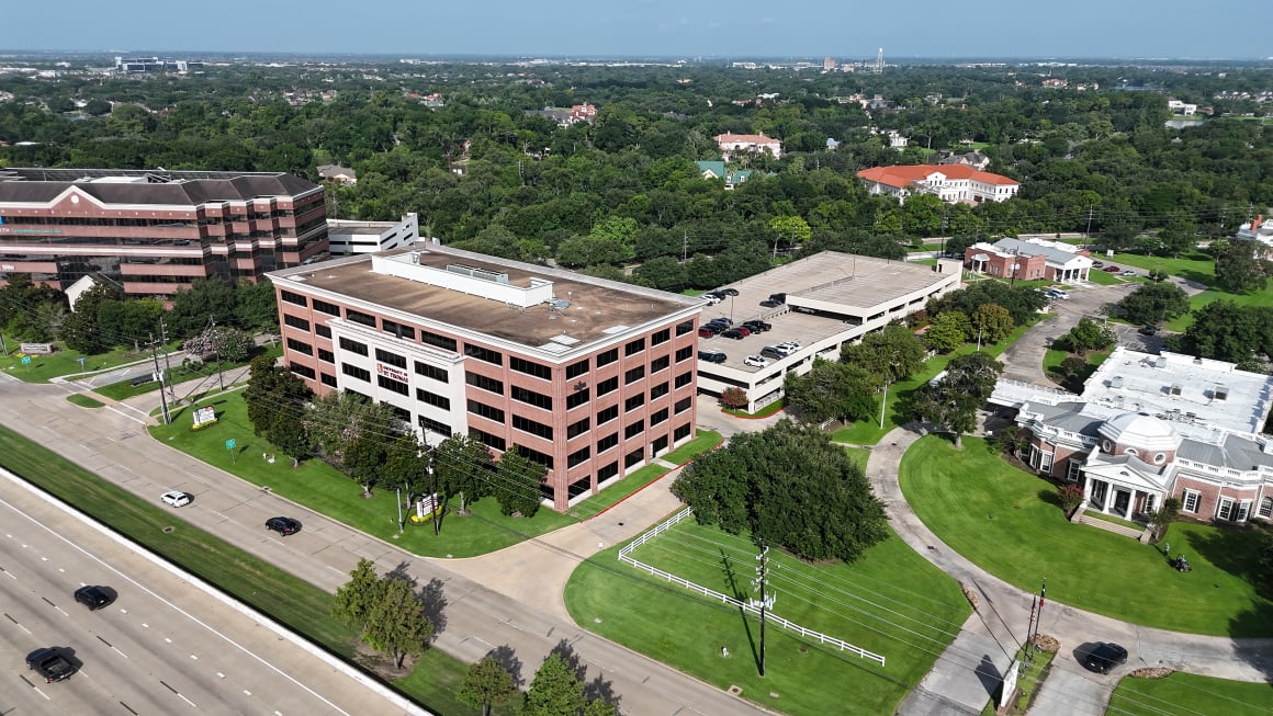 14090 SW Freeway